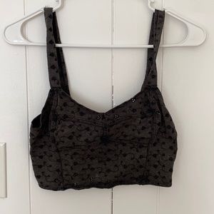 Black roxy crop top